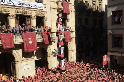 2de8 sense folre de la Colla Vella a la primera ronda de la diada de Santa Úrsula.