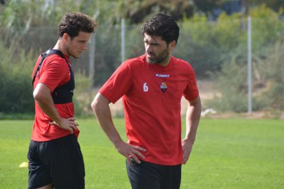 Els portuguesos Ricardo Vaz i Vítor Silva enraonant en una imatge d'arxiu d'un entrenament d'aquest octubre.