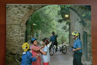 El cos del municipi de l'Alt Camp és protagonista d'un dels mesos del calendari Bombers amb Causa