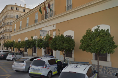 Imagen de la fachada exterior de la Policía Local de Málaga.