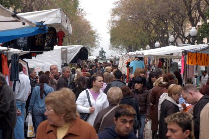 La previsión es que la urbanización de Corsini finalizará coincidiendo con la llegada de la primavera, momento en que los marchantes dejarán la Rambla y se trasladarán.