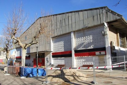 El equipamiento se adecuará a la normativa vigente de seguridad y competición.