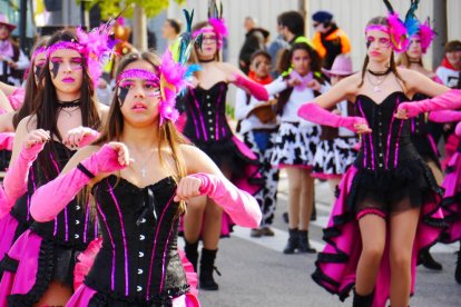 Se premiarán los disfraces individuales o en pareja y los disfraces en grupo.