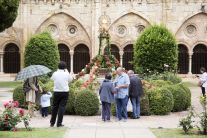 Moltes persones han passat pel claustre