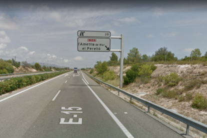 Zona propera a l'accident entre dos camions a l'AP-7