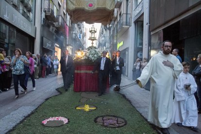 Un momento de la procesión, que recorrió las calles del centro de la ciudad.