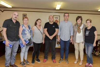 La Sala de Plens de l'Ajuntament va acollir el sorteig entre les persones que van omplir la butlleta per votar la millor tapa.