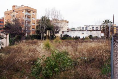 El solar cuenta con 3.000 metros cuadrados donde el Ayuntamiento prevé construir un equipamiento a medio o largo plazo.