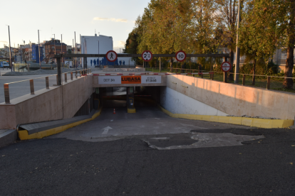 El parking del Serrallo tiene capacidad para 405 vehículos.