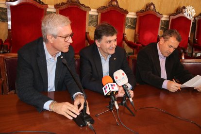 Josep Fèlix Ballesteros, Josep Maria Andreu y Juanjo Rovira, durante la presentación de LaLiga Genuine.