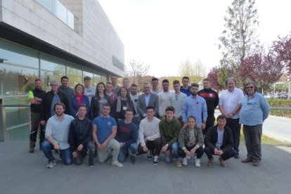 El grupo de jóvenes de Lycée Agricole Toulouse-Auzeville con Pere Granados.