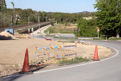 Estat que presentaven les obres de millora del principal accés a la platja Llarga.