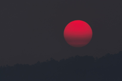 Imagen de archivo de un eclipse lunar.