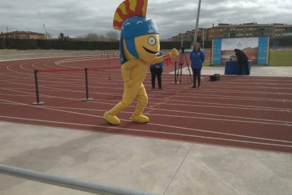 En Tarracus a la inauguració de la pista d'atletisme.