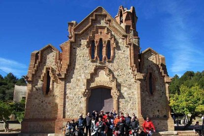 Una trentena de persones es van unir a l'ermita de la Mare de Déu de la Riera a Les Borges del Camp.