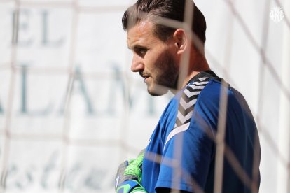 Stole Dimitrievski, durante un entrenamiento esta temporada con el Nàstic.