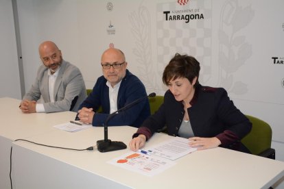 El programa lo han presentado el concejal de Desarrollo Económico del Ayuntamiento de Tarragona, Francesc Roca; el director de Fundación Telefónica Catalunya, Joan Cruz y la portavoz de la Fundación Santa Maria la Real, Soraya de les Sías.