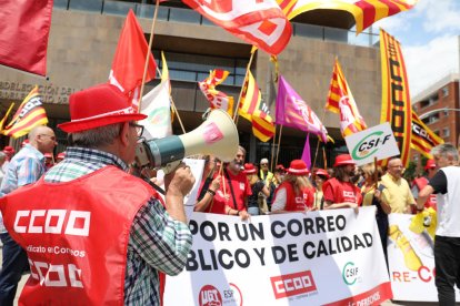 Imatge de la concentració a la plaça Imperial Tarraco.