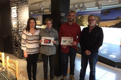 Foto dels premiats Raúl Béjar Saladié i Antonio Calvo a la campanya