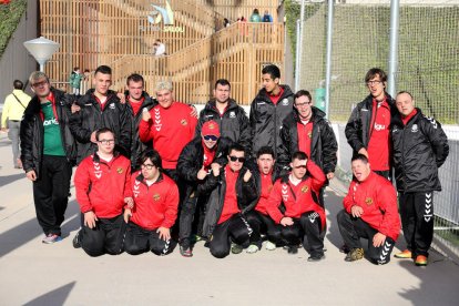 Els jugadors del Nàstic Genuine, aquest diumenge, abans de jugar el partit que tancaria per a ells la segona jornada de LaLiga Genuine, que es va disputar a Salou.