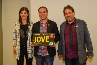 El municipio de Cambrils Cambrils participa en la fase piloto del nuevo Carnet Jove Municipal.