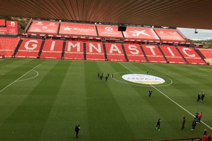 El Nou Estadi, antes del partido.