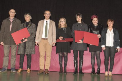 Els guardonats durant el lliurament d'honors i distincions.