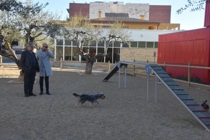 La nueva zona de recreo para perros de la Torre se ha puesto en marcha este martes.