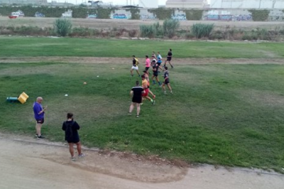 Imatge d'un equip dels Voltors entrenant al Francolí.