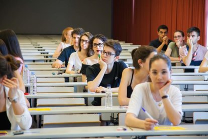 Els alumnes opten a entrar a la univeristat.