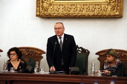 Imagen de archivo del alcalde de Reus, Carles Pellicer, durante un plenario municipal.