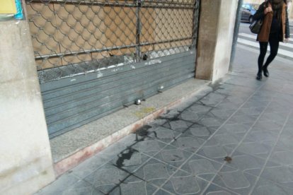 Les pixades de gossos a la zona són habituals.