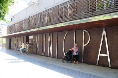 Imagen de archivo de la fachada del Mercat Municipal de Salou.