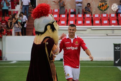 Abrahám, durant la presentació amb el Nàstic.