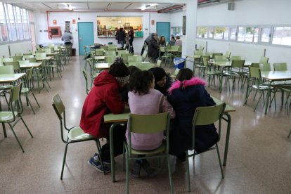 La lengua extranjera se mantiene entre las asignaturas con más alumnos con nivel bajo.