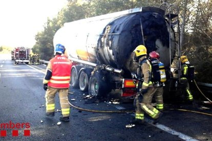 Imatge de la cisterna afectada per l'incendi