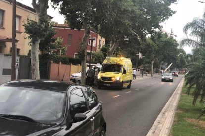 Dos vehículos han chocado en la avenida de Salou a Reus.