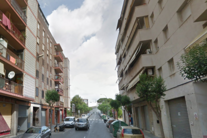 L'incident s'ha produït a les 14.57 hores al carrer Villalonga de Reus.