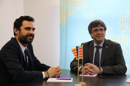 El president del Parlament, Roger Torrent reunit amb Carles Puigdemont a Brussel·les.