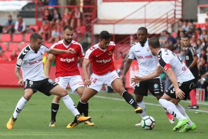 Maikel Mesa, durant el Nàstic-Albacete al Nou Estadi.