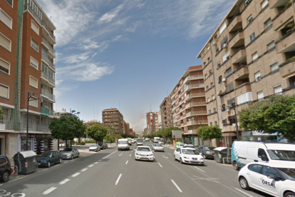 Imatge de l'avinguda del Port de València.