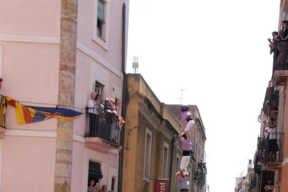 Pilar de 8 amb folre i manilles de la Jove de Tarargona de la diada de 2016.