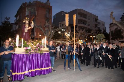 Imagen de archivo de una de las ediciones pasadas de la Semana Santa cambrilense.