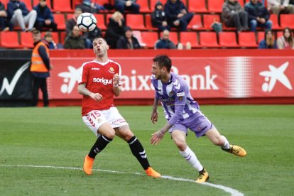 Álvaro Vázquez, durant el Nàstic-Valladoild.