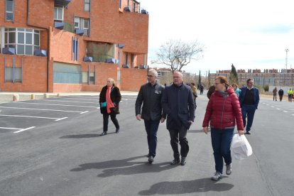 El nou pàrquing té una capacitat per a 70 vehicles.