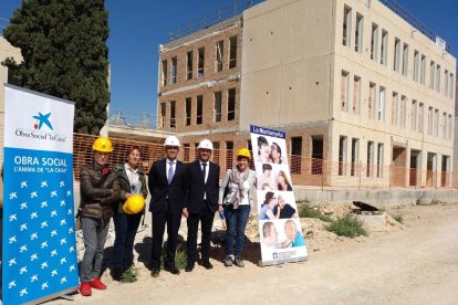 El director territorial de Caixabank en Cataluña, Jaume Masana, visitó las obras del nuevo centro La Muntanyeta Bonavista.