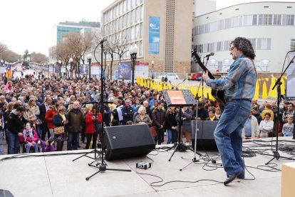 Kandi Álvarez, basc resident a Reus  que va formar part de Piskerra, va obrir el concert.