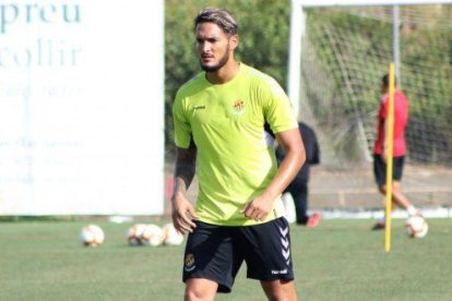 Cadamuro porta pocs dies entrenant amb el Nàstic, però ha aconseguit convèncer al cos tècnic.