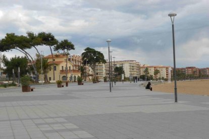 Imatge d'arxiu del passeig marítim de Torredembarra