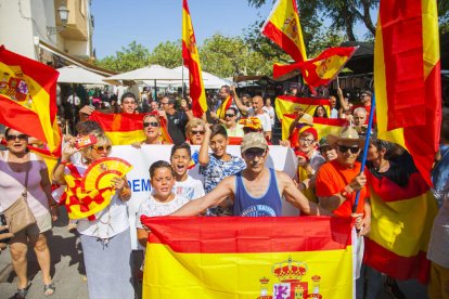 Els manifestants en contra de l'independentisme.